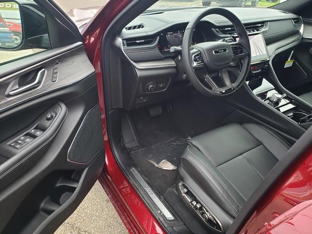 New 2025 Jeep Grand Cherokee Overland w/ Adv Protech Group III image 12