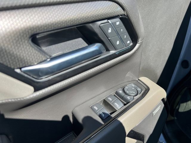 Used 2025 Chevrolet Silverado 1500 ZR2 w/ Technology Package AWD/4WD image 11