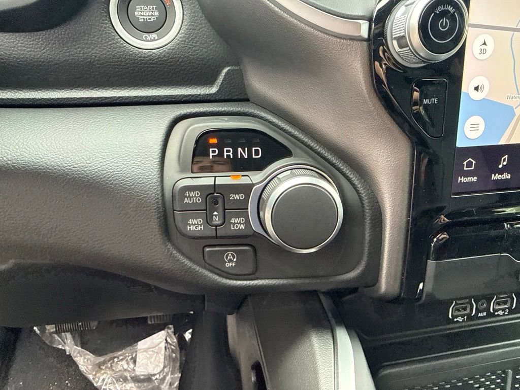 New 2026 RAM 1500 4x4 Crew Cab image 15