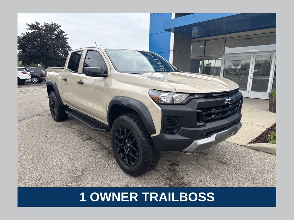 Used 2024 Chevrolet Colorado Trail Boss w/ LPO, Dark Essentials Package AWD/4WD video 1