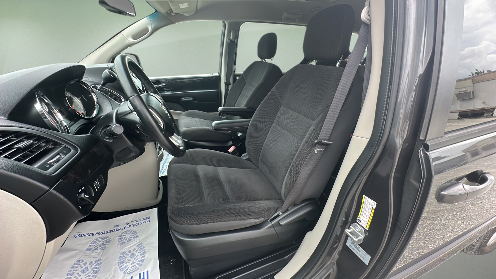 Used 2017 Dodge Grand Caravan SE w/ Power Window Group FWD image 16