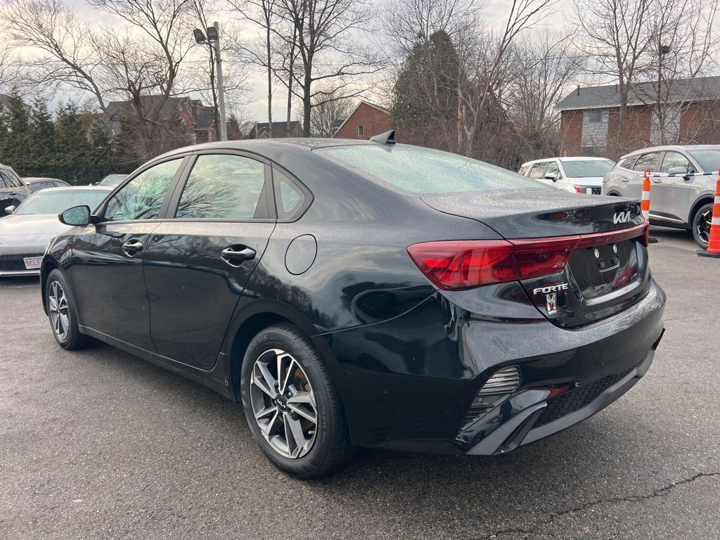 Certified 2023 Kia Forte LXS image 3