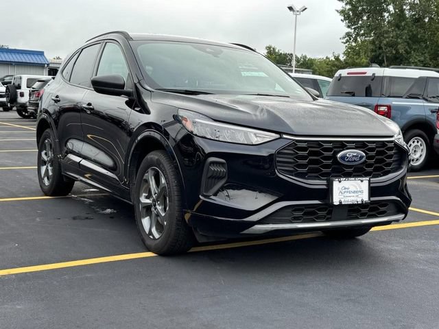 Used 2024 Ford Escape ST-Line AWD/4WD image 2