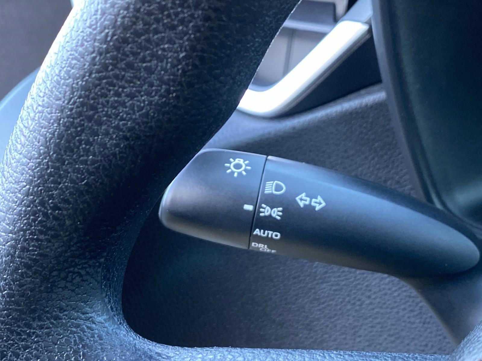 Used 2021 Toyota Corolla LE FWD image 16