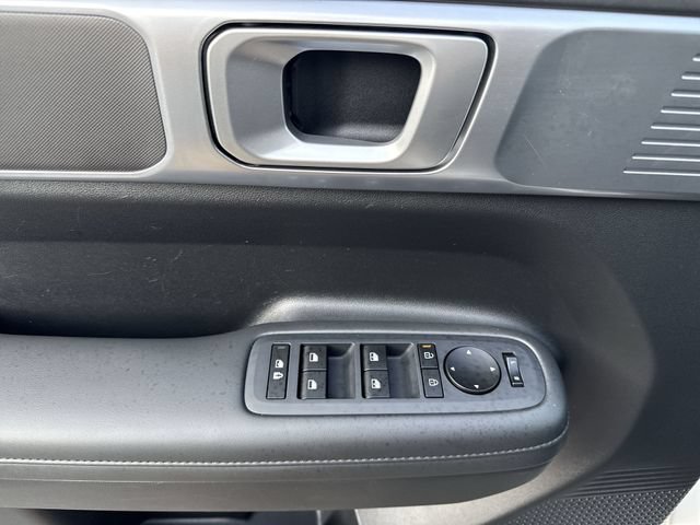 Used 2024 Hyundai Santa Fe SEL FWD image 13