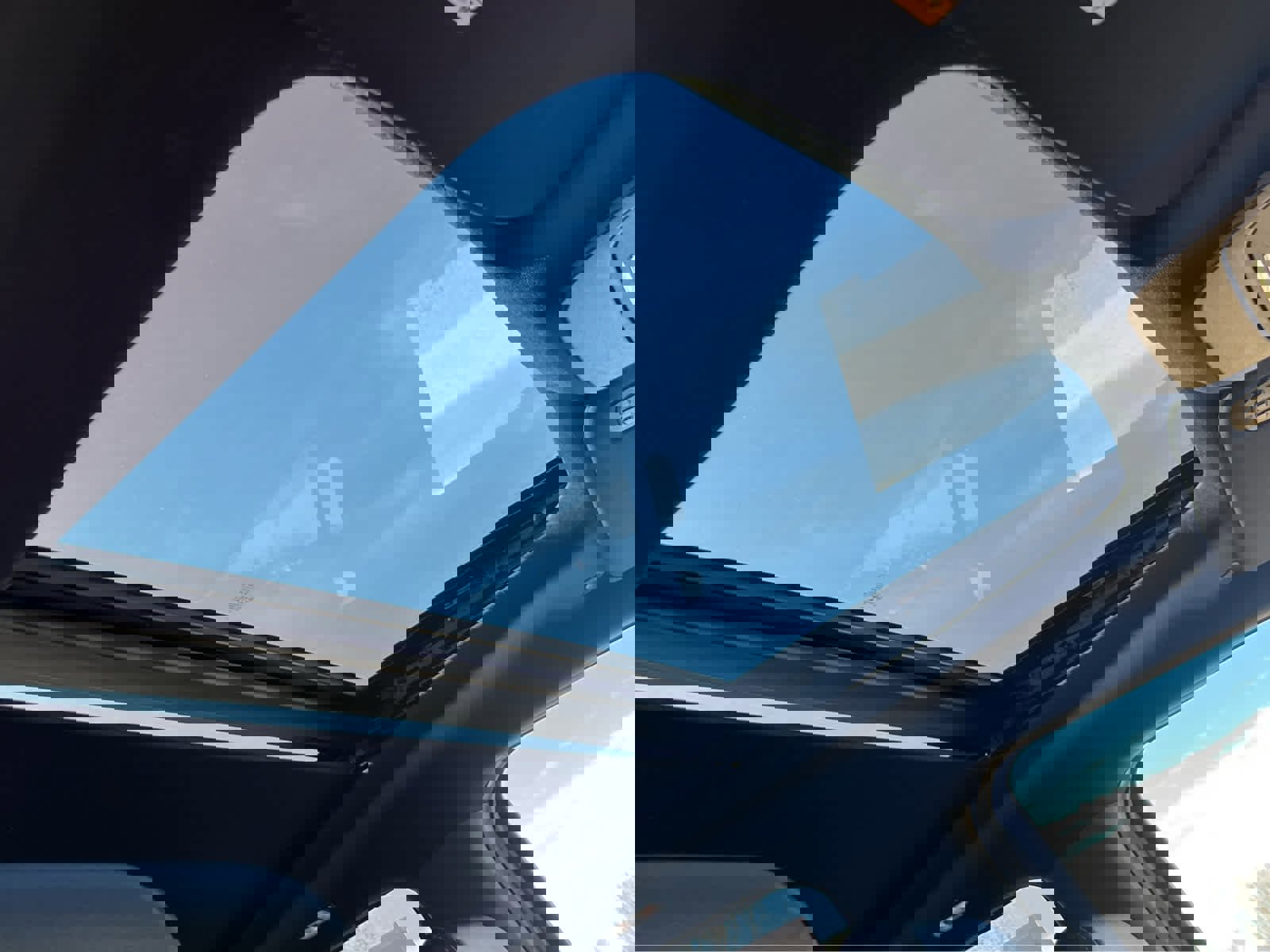 Used 2022 Ford F150 Lariat w/ Equipment Group 502A High image 21