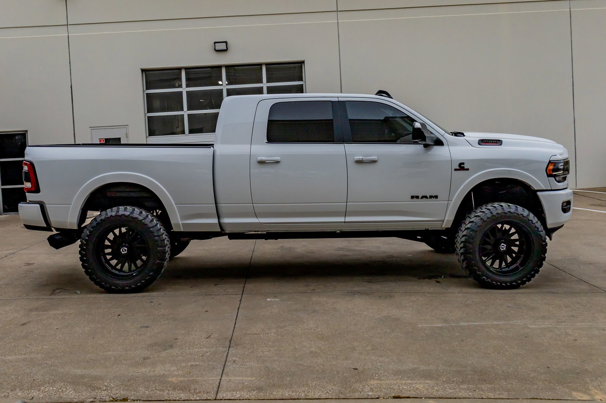 Used 2022 RAM 2500 Limited image 10