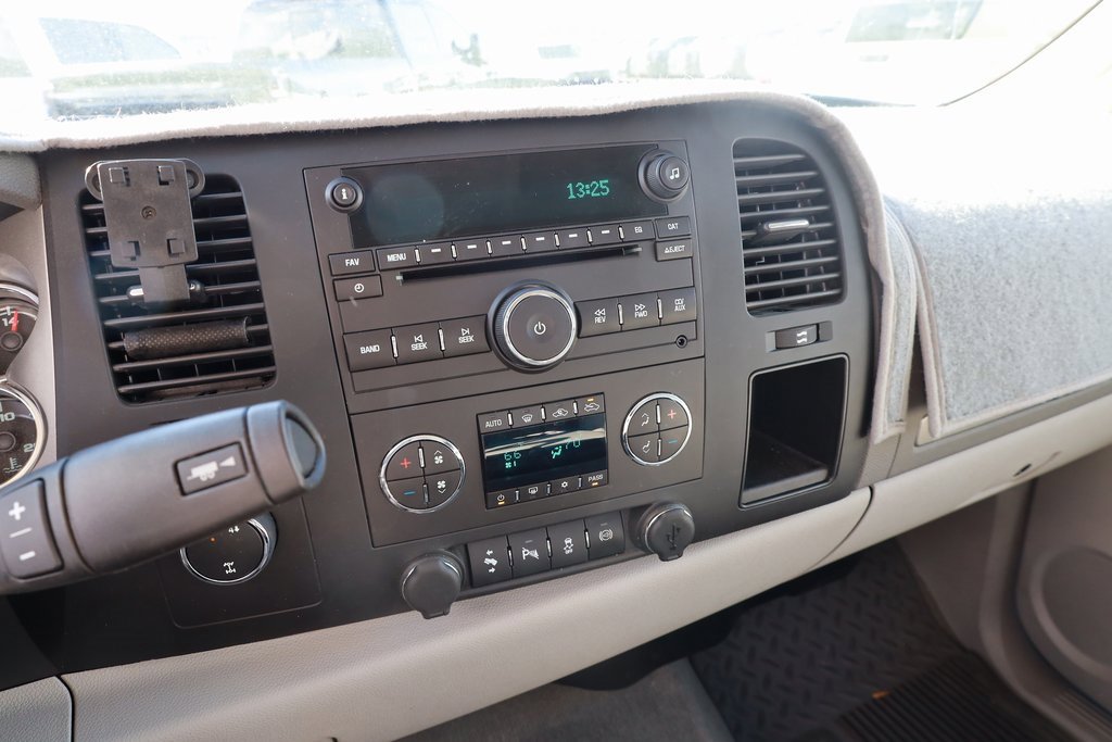 Used 2013 Chevrolet Silverado 3500 LT w/ Interior Plus Package image 15