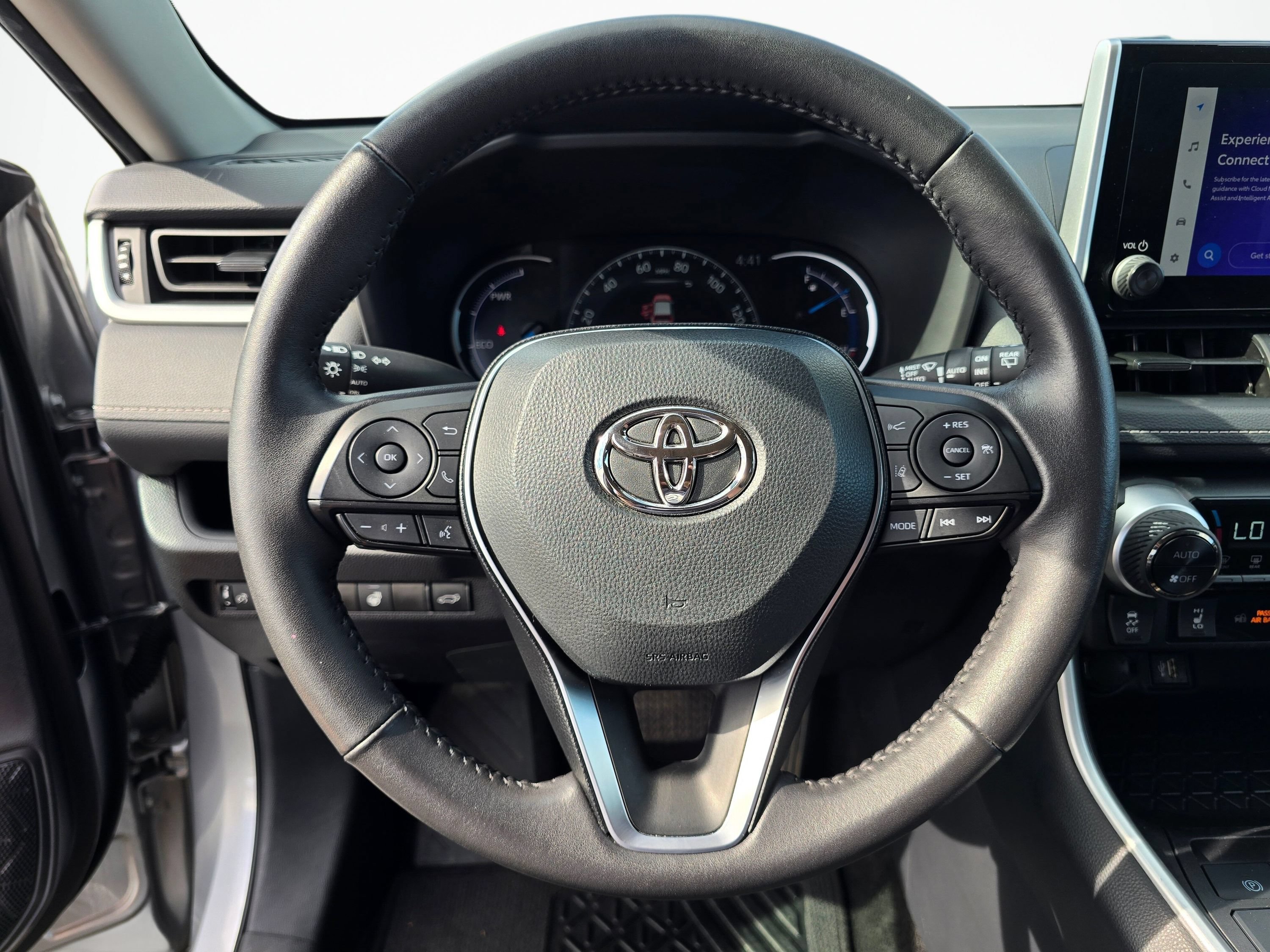 Used 2025 Toyota RAV4 XLE w/ Convenience Package AWD/4WD image 13