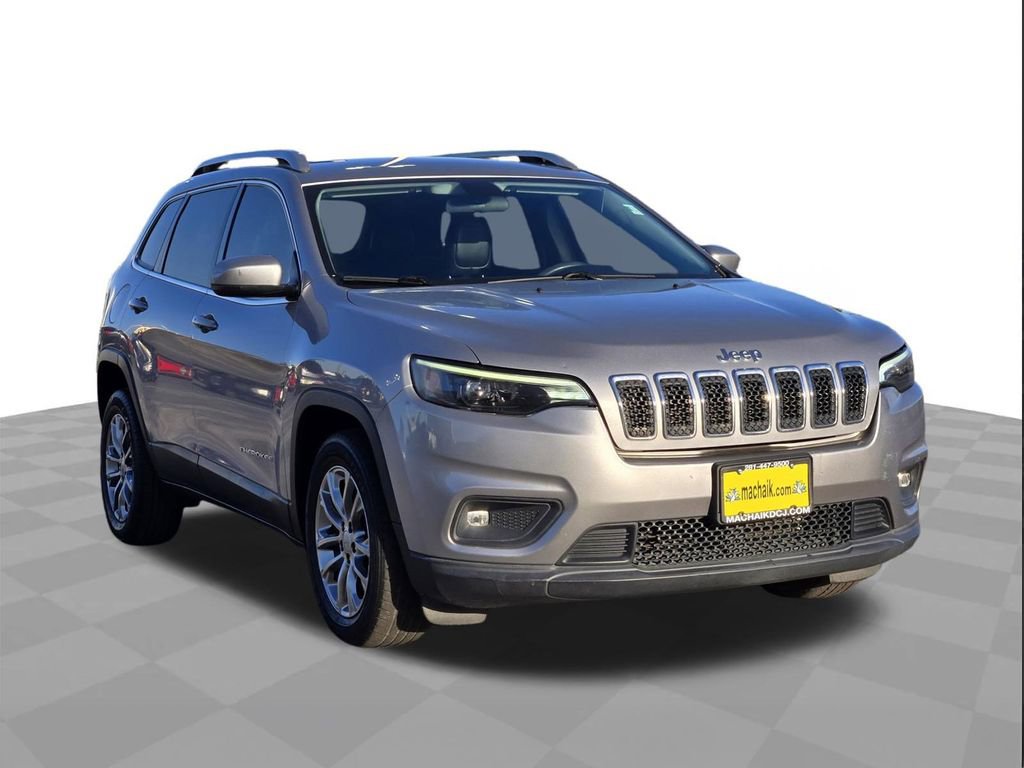 Used 2020 Jeep Cherokee Latitude Plus image 3