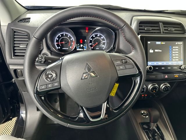 Used 2025 Mitsubishi Outlander Sport LE image 14