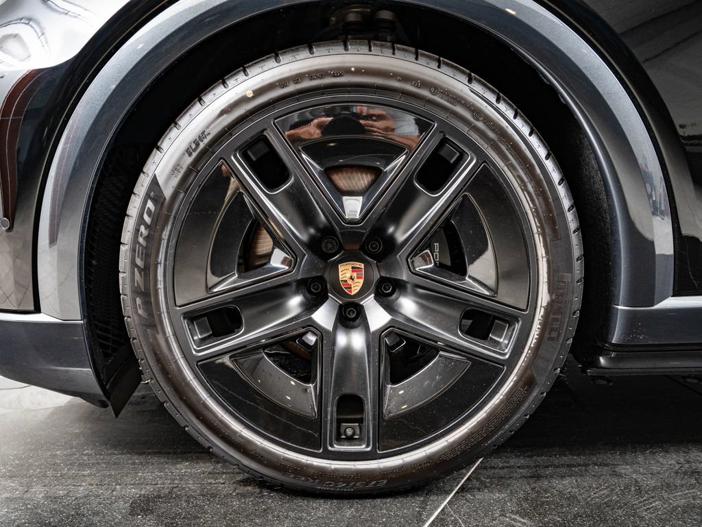 New 2026 Porsche Cayenne Electric AWD/4WD image 12