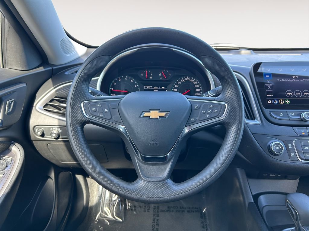 Used 2021 Chevrolet Malibu LS FWD image 14