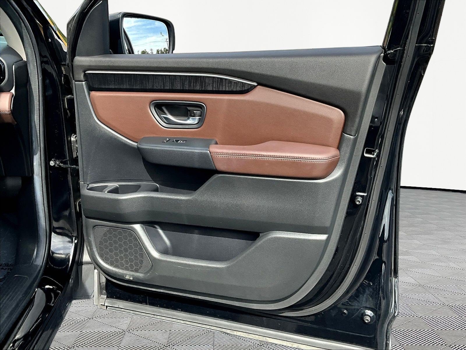 Used 2025 Honda Pilot Elite image 29
