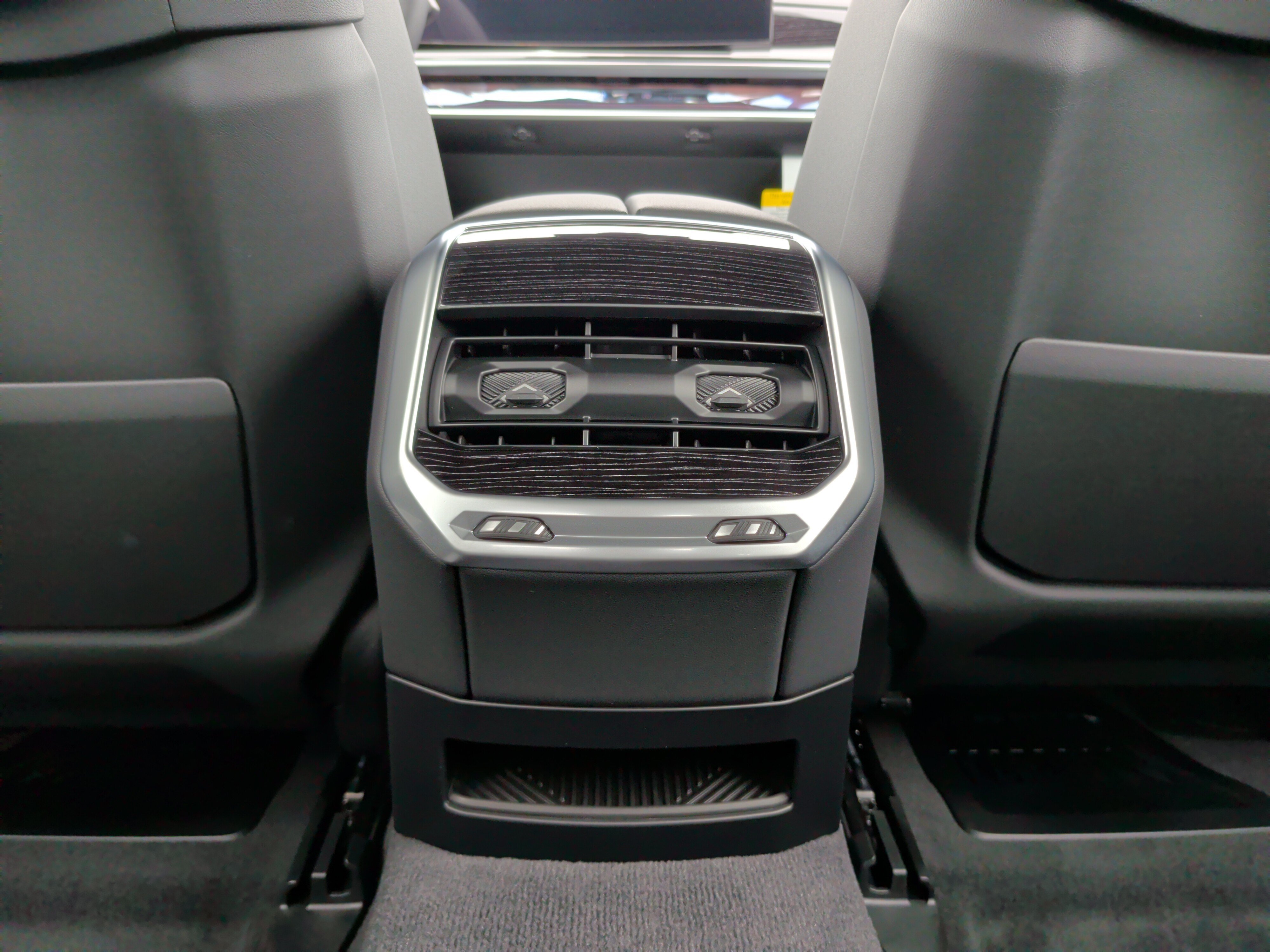 New 2026 BMW 740i RWD image 35
