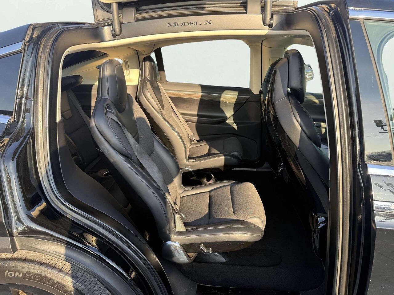 Used 2016 Tesla Model X 75D image 15