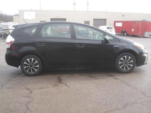 Used 2013 Toyota Prius V Five image 4