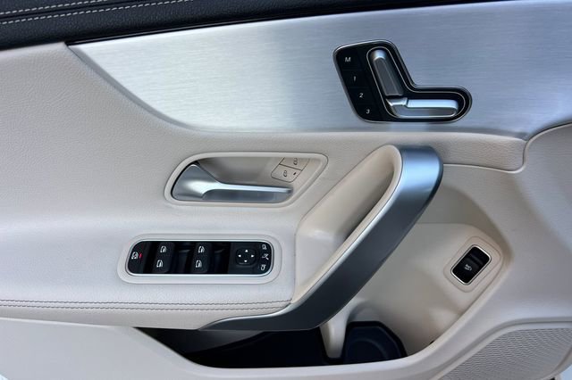 Used 2025 Mercedes-Benz CLA 250 image 11