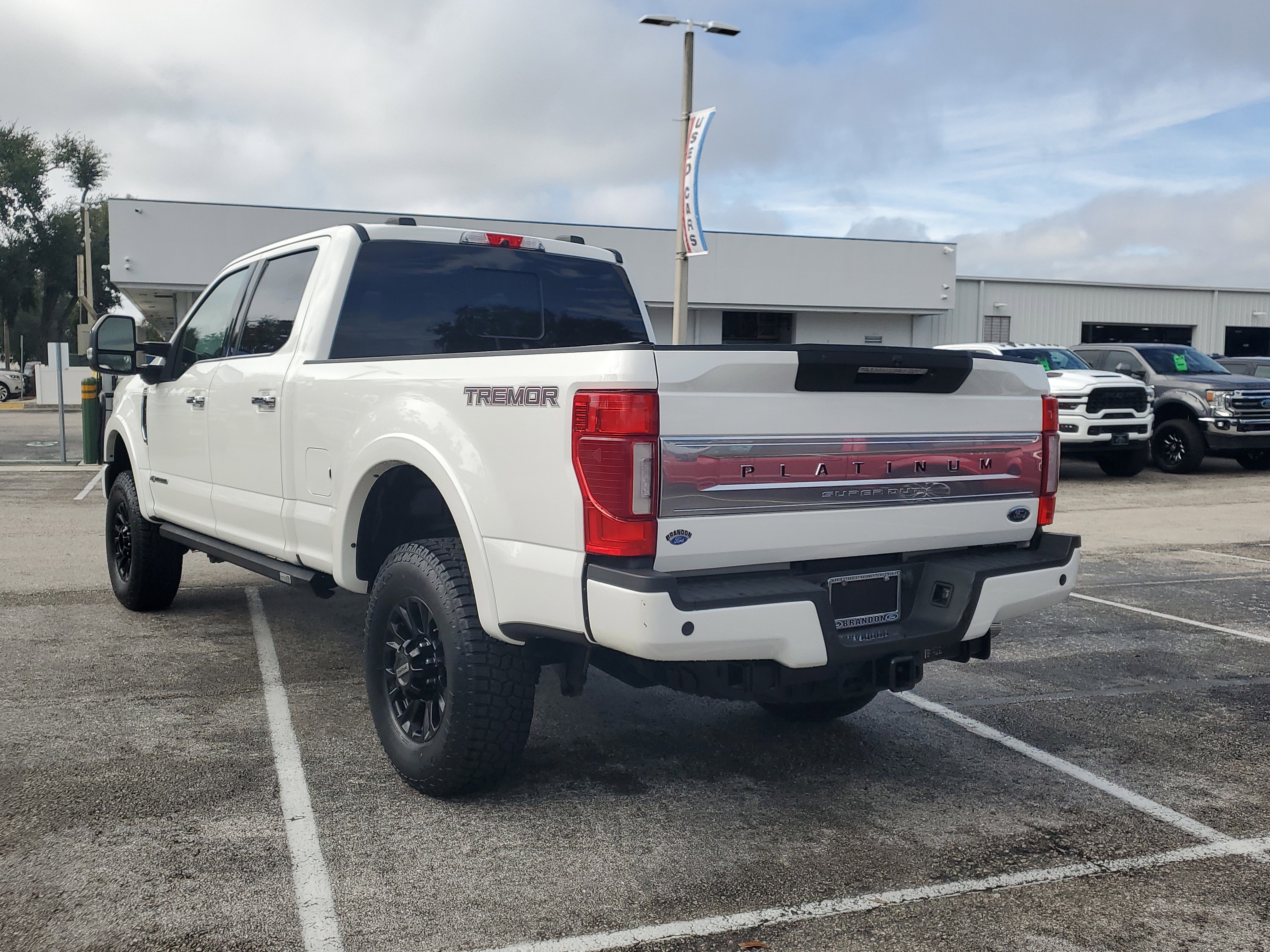 Used 2022 Ford F250 Platinum w/ Tremor Off-Road Package image 6