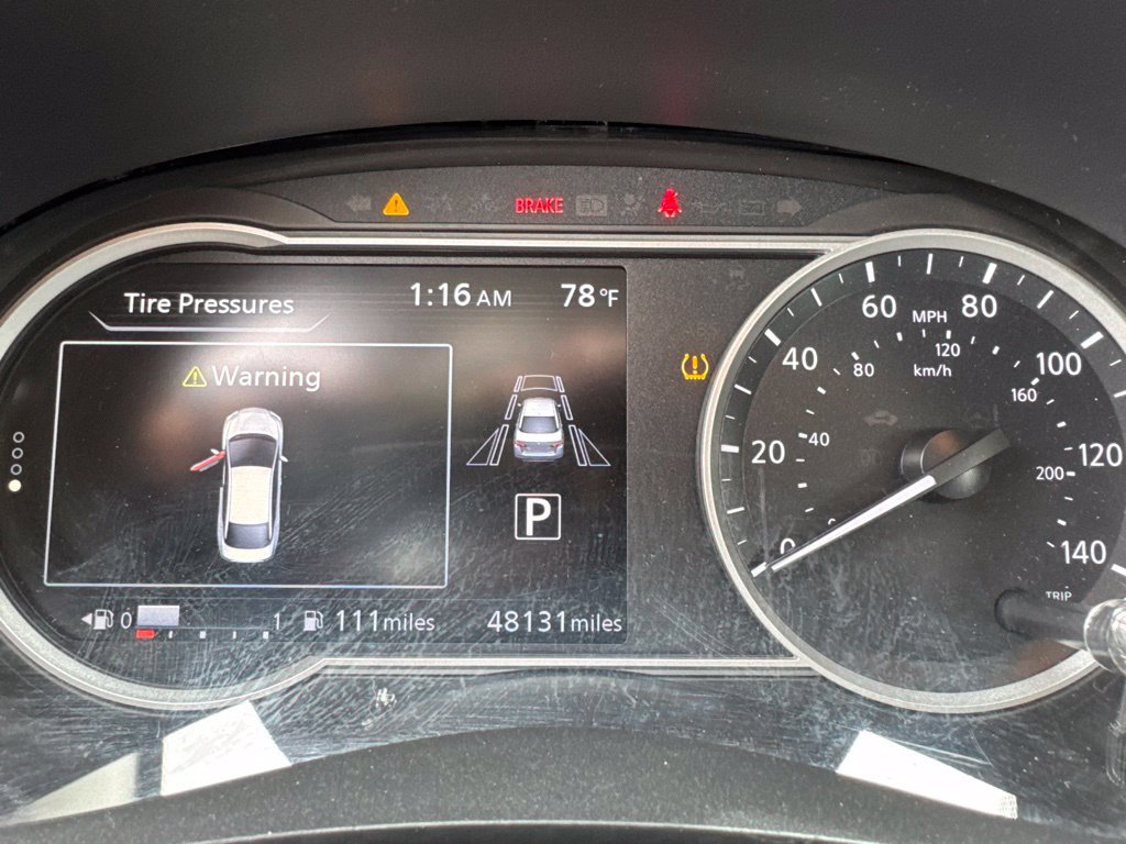 Used 2024 Nissan Versa SV FWD image 13
