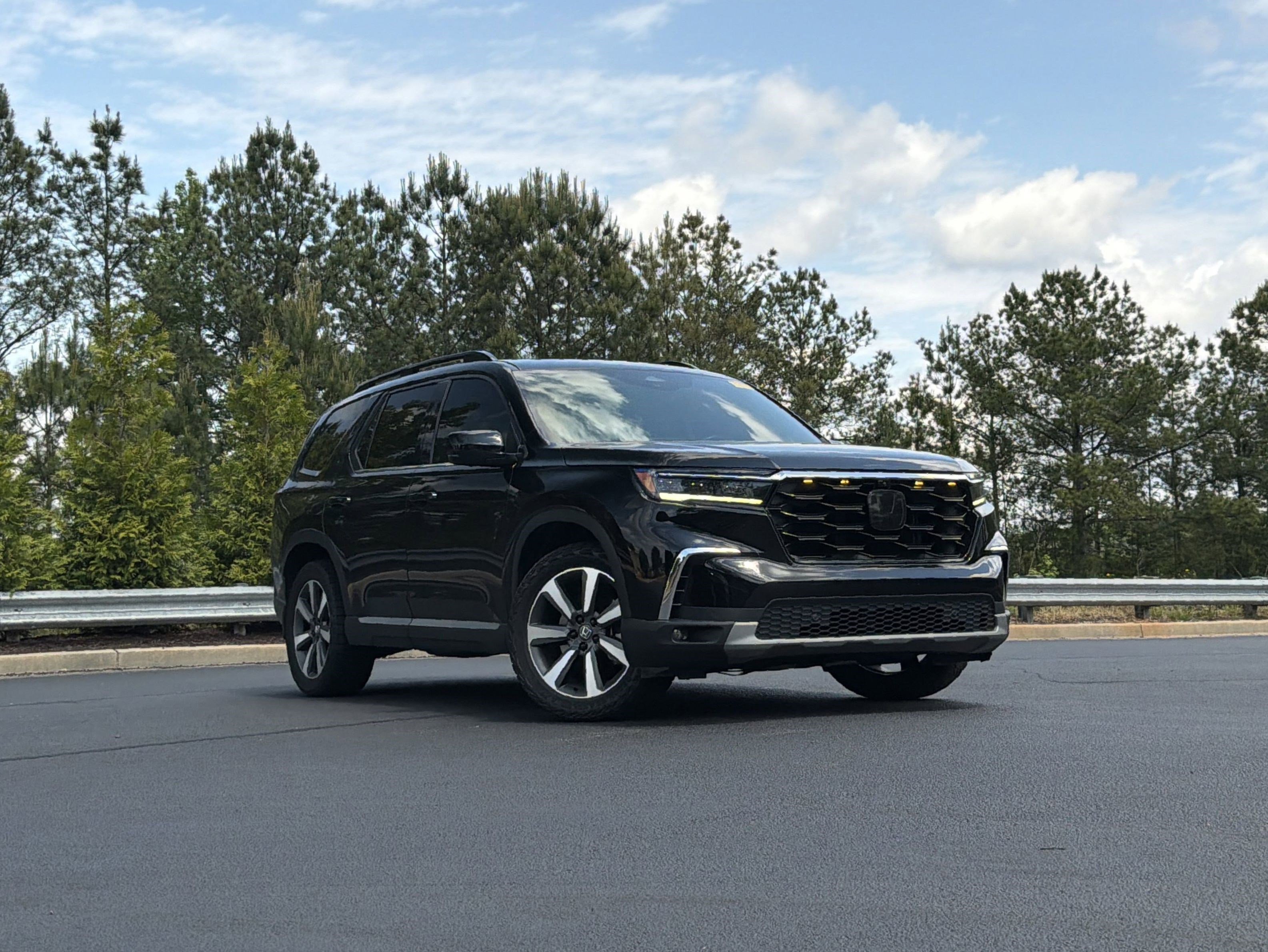 Used 2024 Honda Pilot Elite image 2