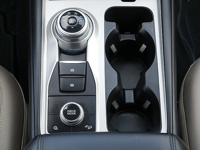 Used 2023 Ford Explorer AWD image 24