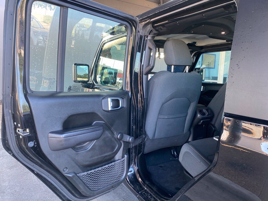 Used 2024 Jeep Gladiator Sport AWD/4WD image 25