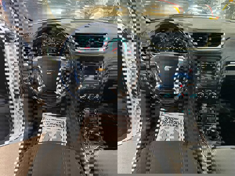 Used 2016 Chevrolet Traverse LT FWD image 9