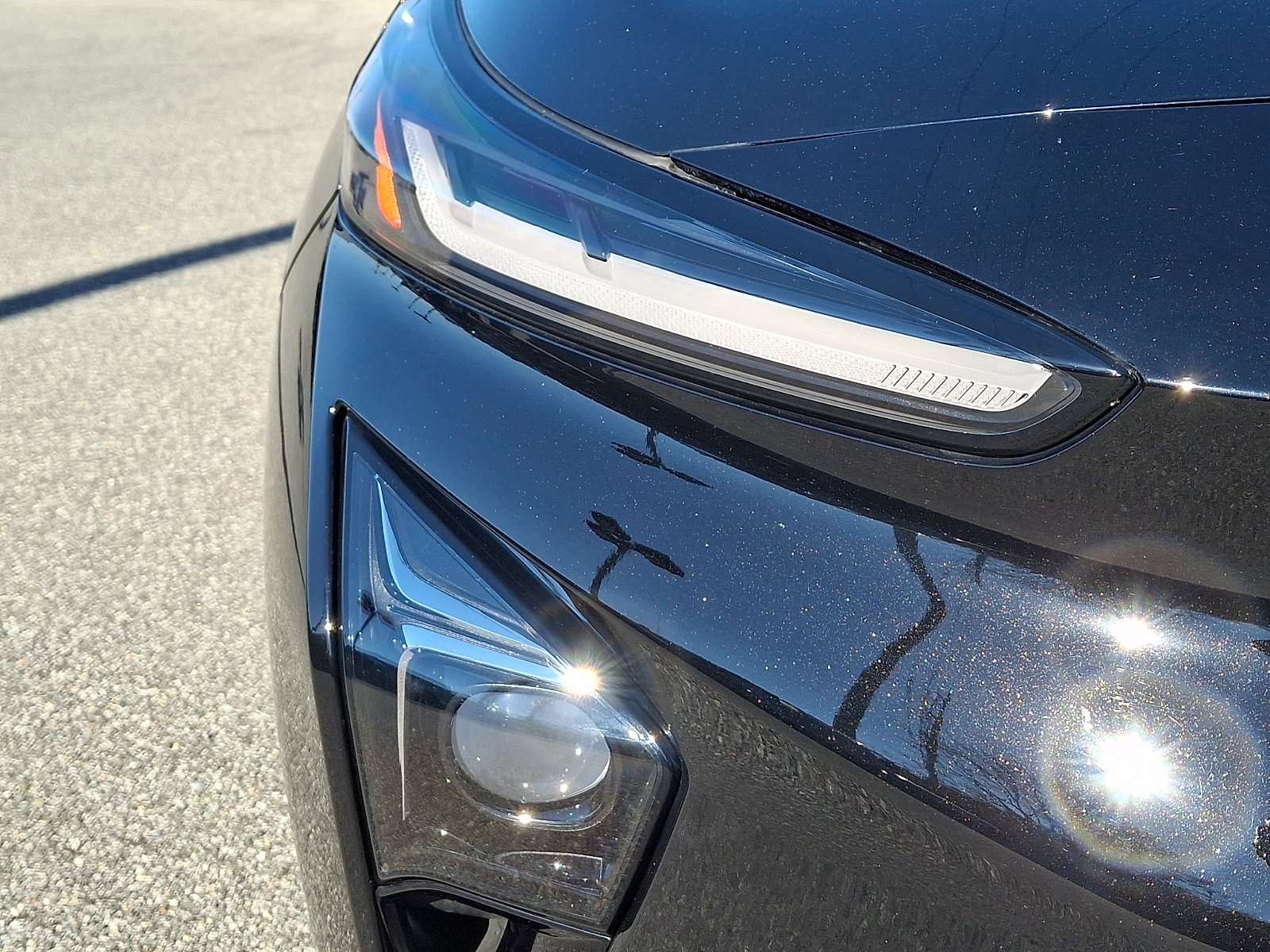 Used 2023 Chevrolet Bolt EUV LT w/ Convenience Package FWD image 9