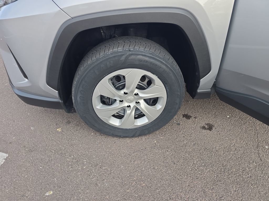 Used 2023 Toyota RAV4 LE image 26