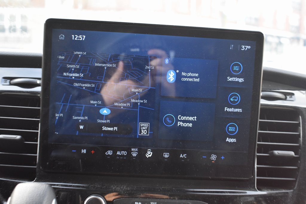 Used 2023 Ford Transit 350 XLT image 17