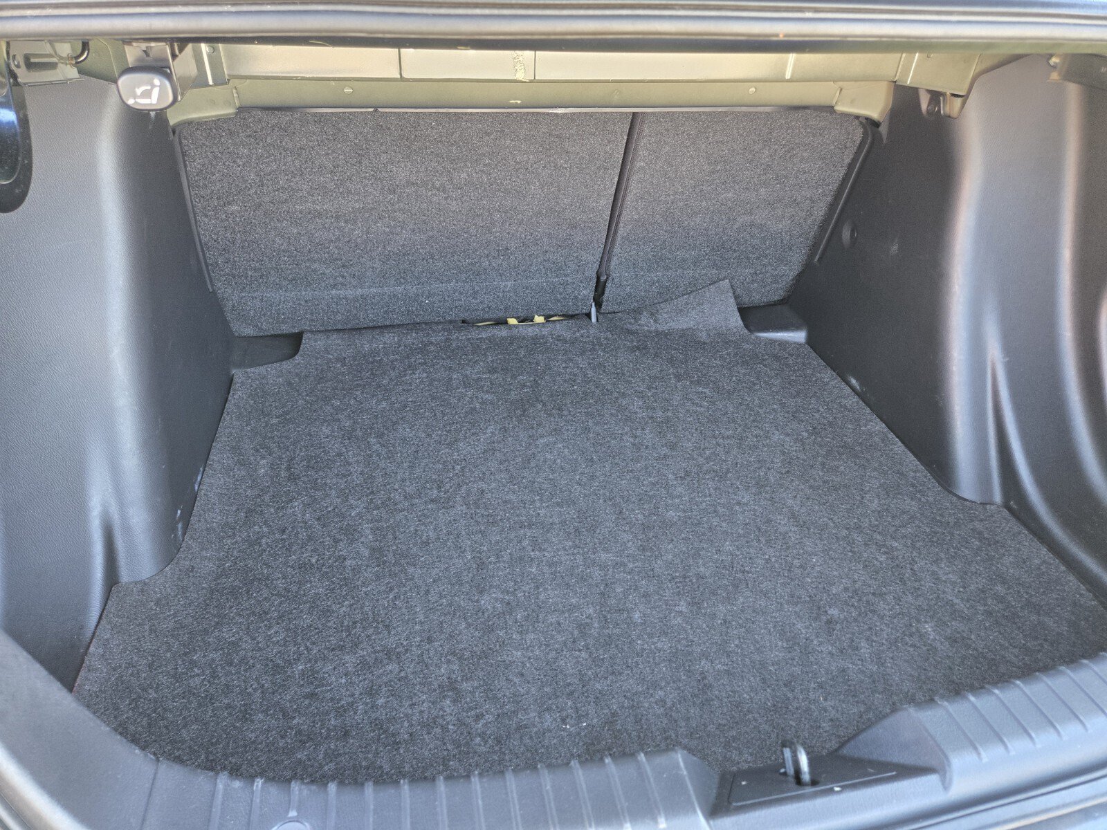 Used 2016 Scion iA FWD image 10