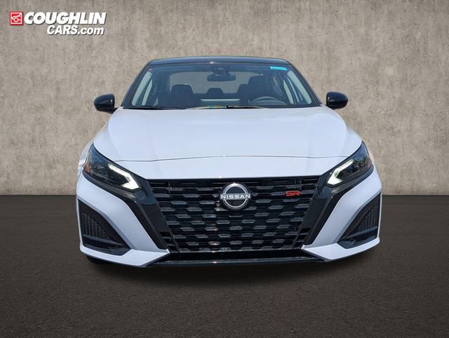 New 2026 Nissan Altima 2.5 SR w/ SR Midnight Edition Package FWD image 2
