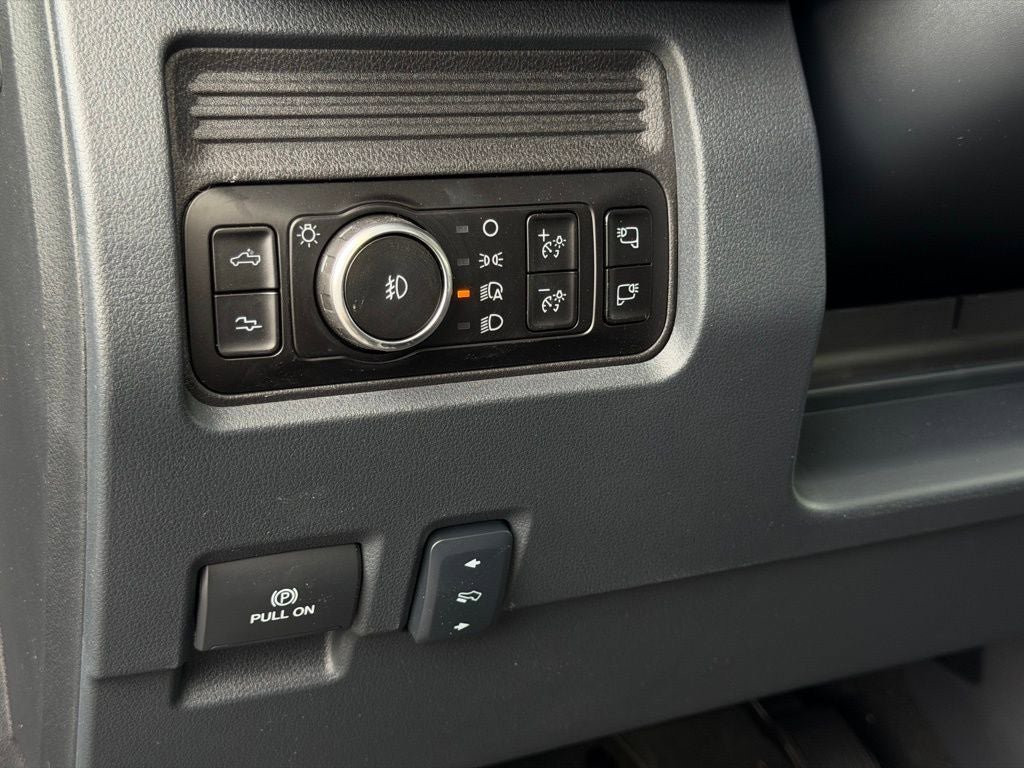 Certified 2026 Ford F350 Platinum w/ Tremor Off-Road Package image 34