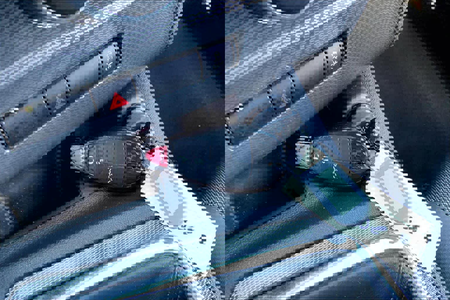 Used 2014 Dodge Challenger R/T w/ Blacktop Package image 13