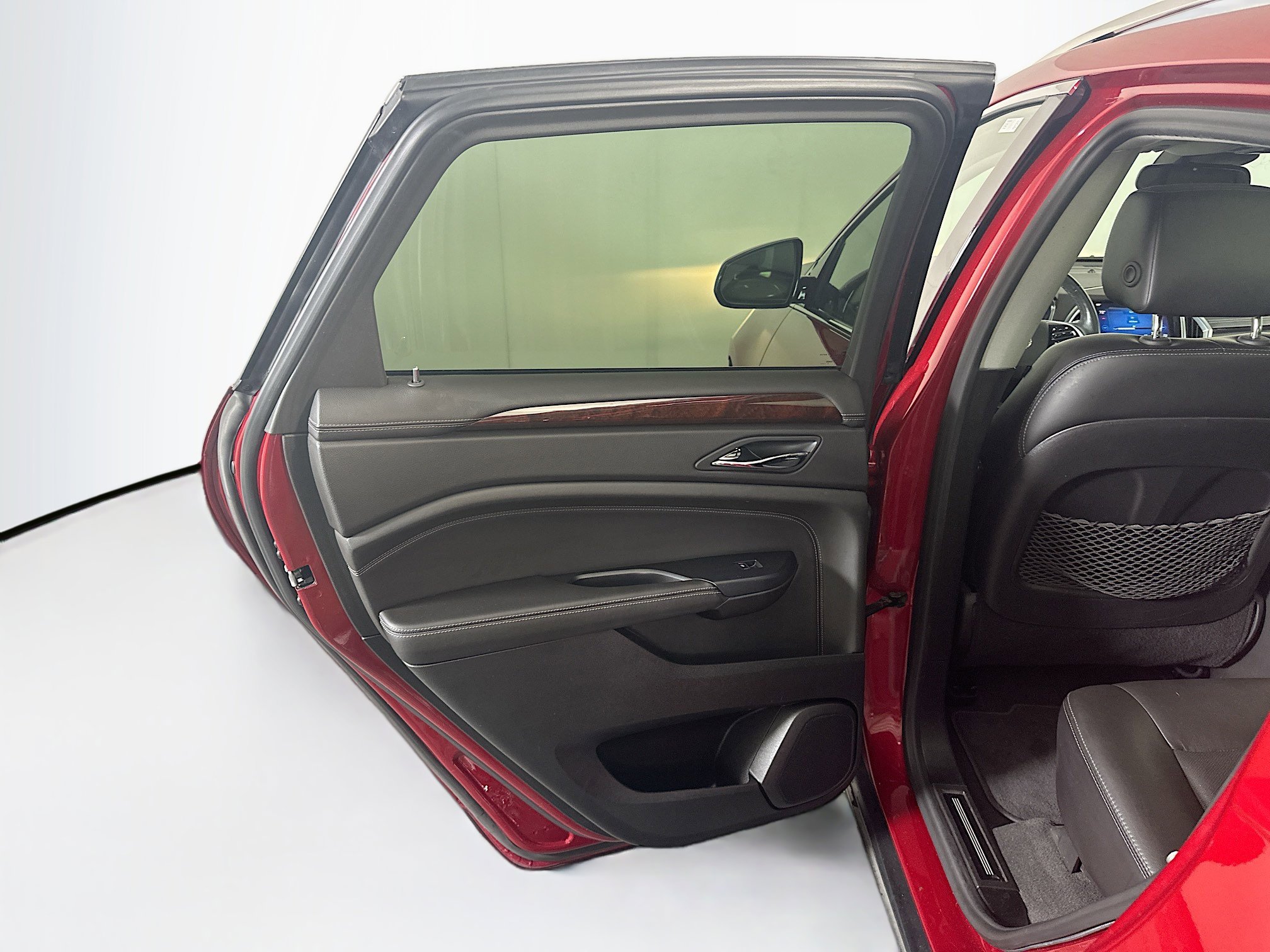 Used 2014 Cadillac SRX Luxury w/ Driver Awareness Package FWD image 27