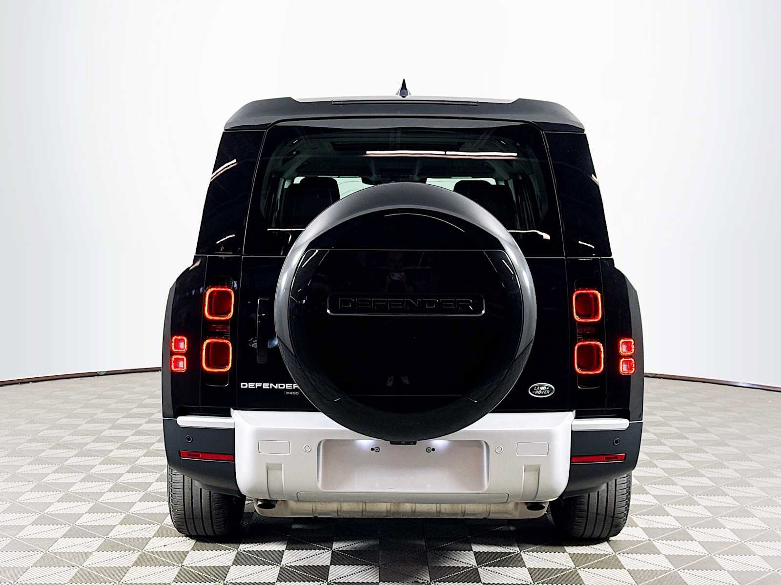 Used 2023 Land Rover Defender 130 SE AWD/4WD image 6