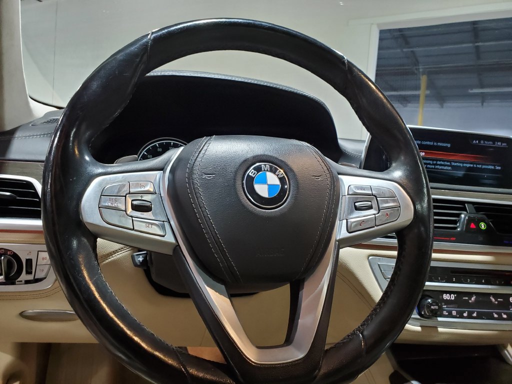 Used 2016 BMW 750i xDrive AWD/4WD image 29