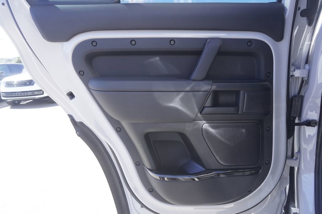 New 2026 Land Rover Defender 110 OCTA image 29