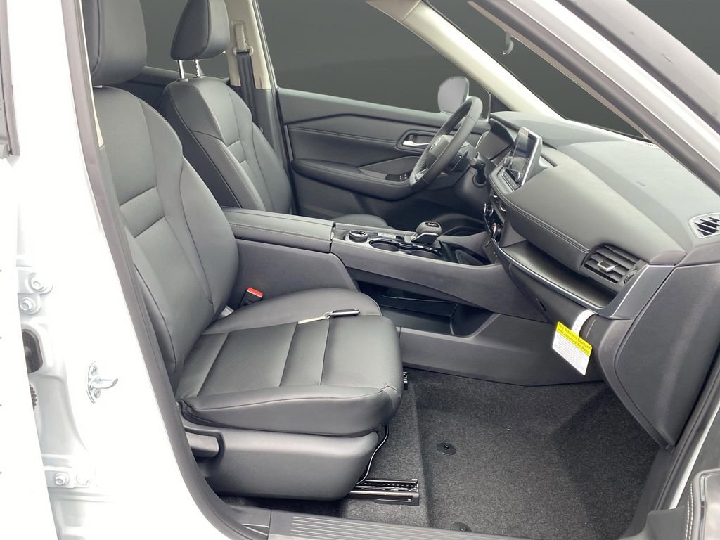 New 2026 Nissan Rogue SV w/ SV Premium Package image 28