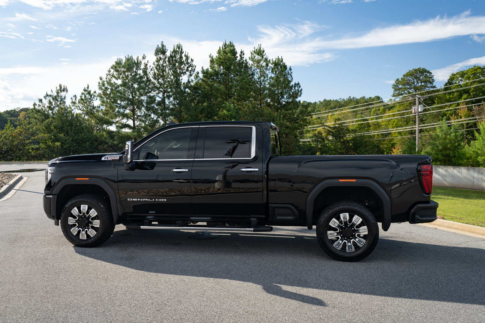 Used 2026 GMC Sierra 3500 Denali w/ Denali Reserve Package AWD/4WD image 16