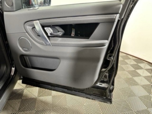 New 2025 Land Rover Discovery Sport S image 13
