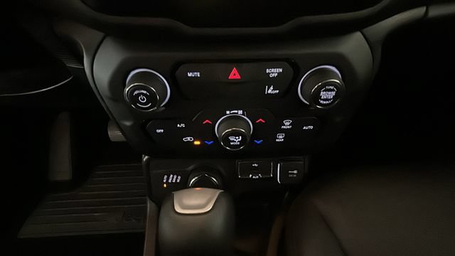 Used 2021 Jeep Renegade Limited AWD/4WD image 22
