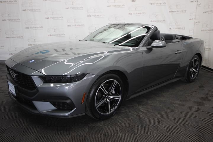 Used 2025 Ford Mustang Premium image 11