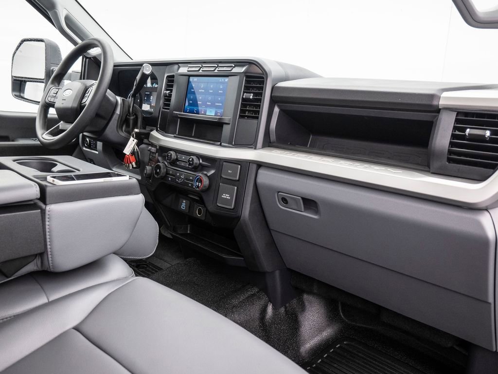 New 2024 Ford F350 XL w/ XL Chrome Package image 15
