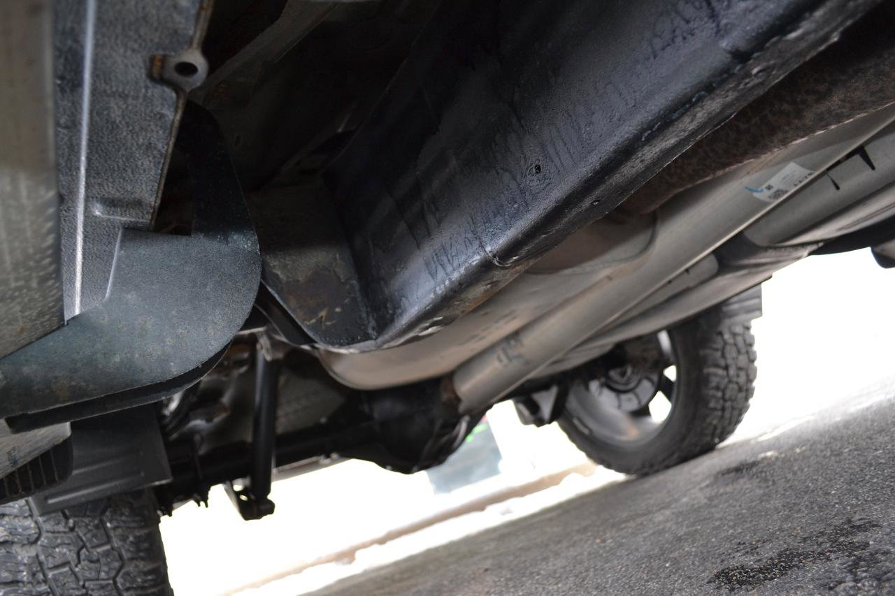 Used 2017 Chevrolet Silverado 1500 High Country image 68