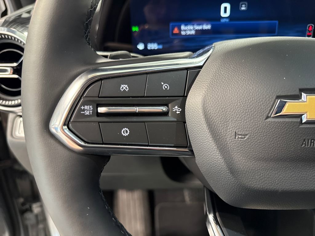 New 2026 Chevrolet Equinox LT w/ Convenience Package II FWD image 4