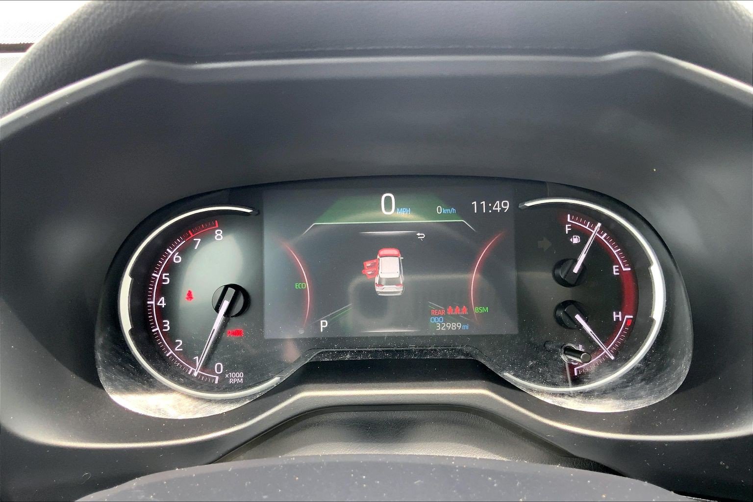 Used 2025 Toyota RAV4 XLE FWD image 25