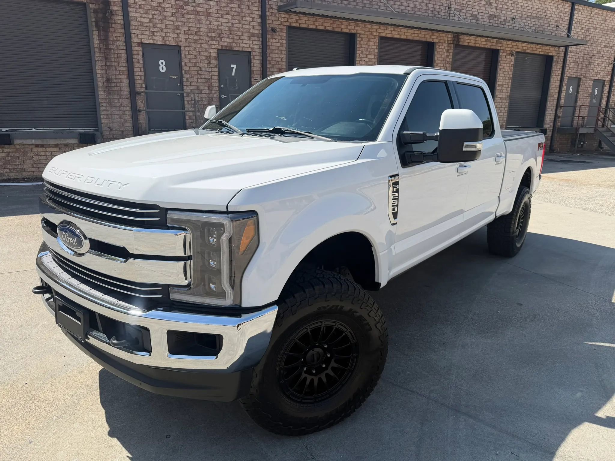 Used 2018 Ford F250 Lariat image 2