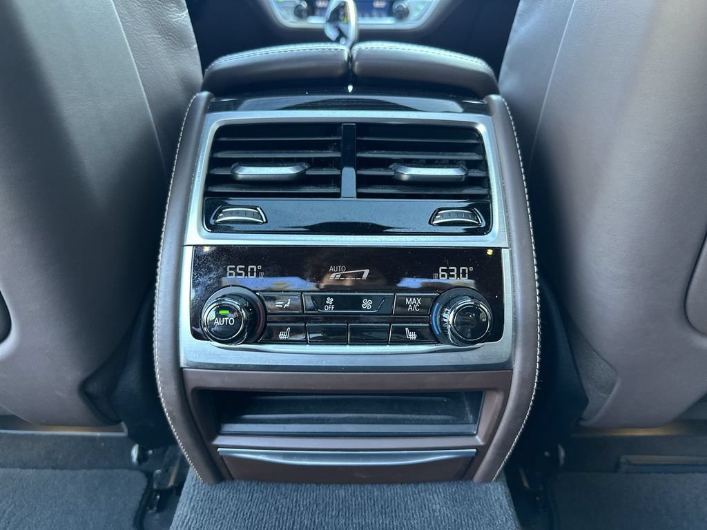 Used 2016 BMW 750i xDrive AWD/4WD image 44